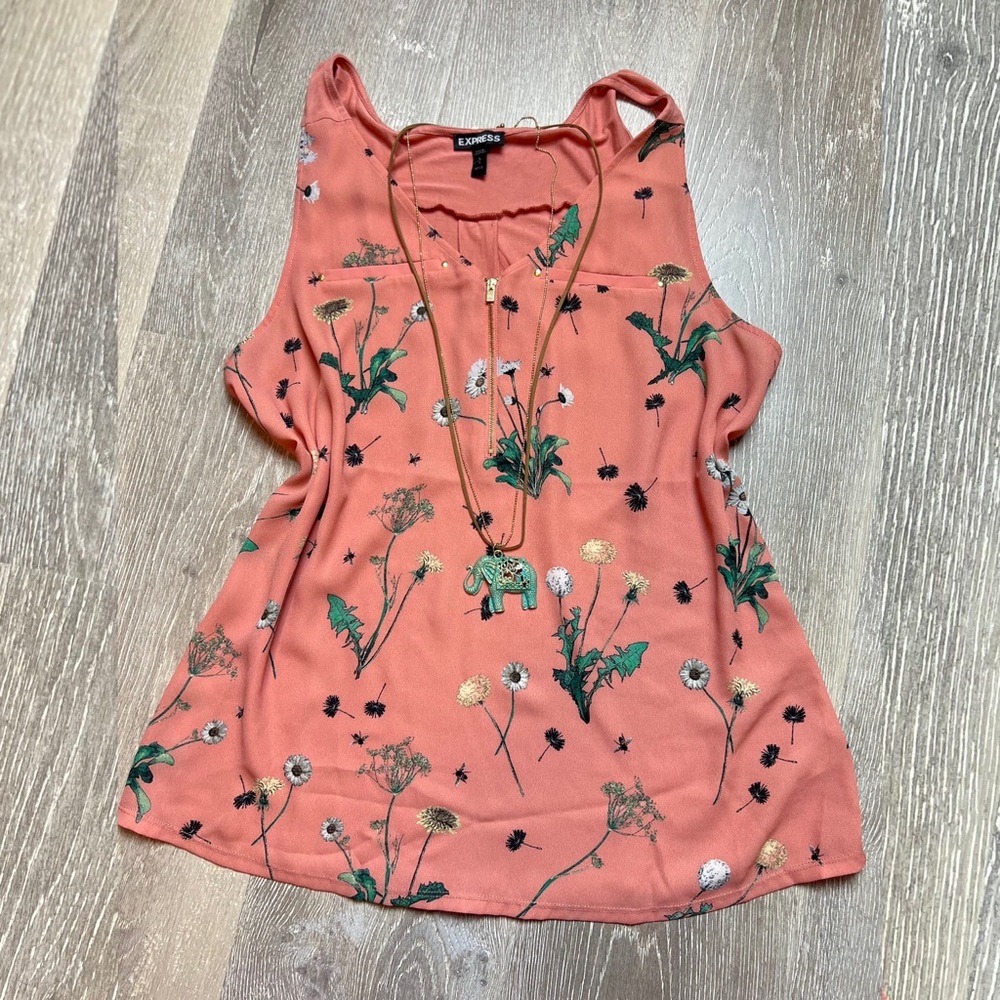 Express half zip tank Light coral w/floral - Large Petite